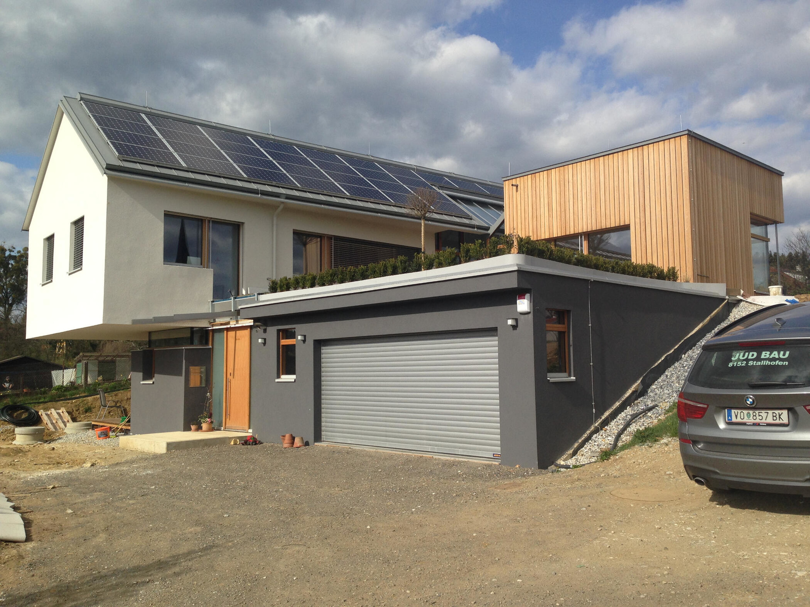 Garage mit Terrasse der Jud Bau GmbH